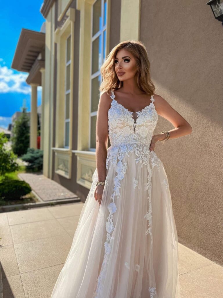 Sukienka GARDEN długa 40/L biała ślubna beżowa maxi tiulowa