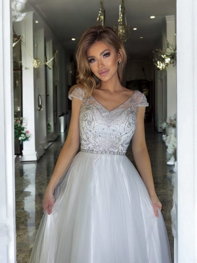 Sukienka ślubna MARIETTA 38/M długa tiulowa