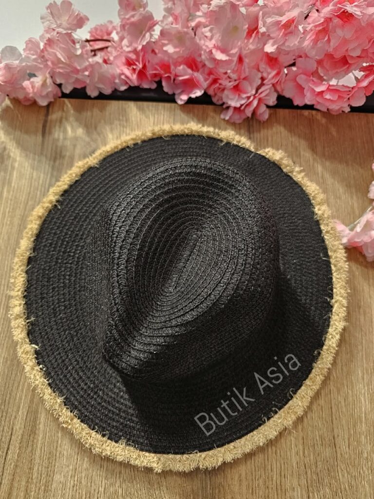 Kapelusz czarny słomiany wakacyjny letni